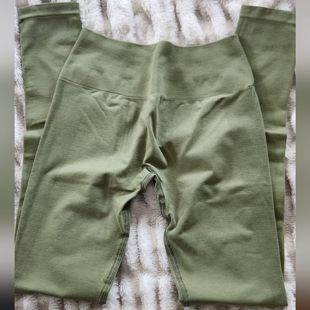 Alphalete Amplify Dusty Green Small